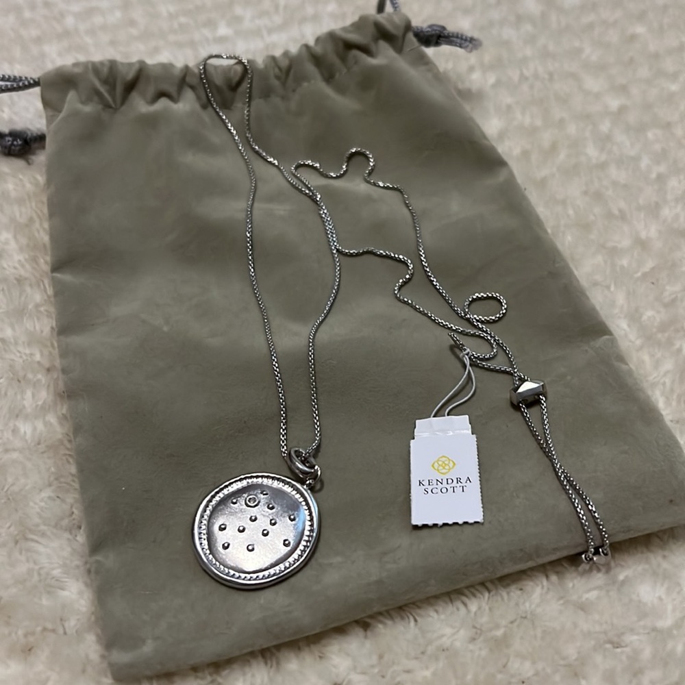 KENDRA SCOTT Sagittarius Large Coin Zodiac Necklace
